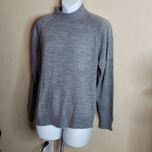 Lightweight sweater